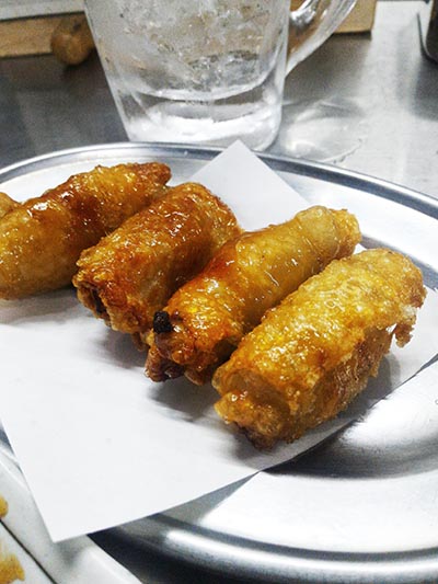 なんで、や 皮餃子 280円