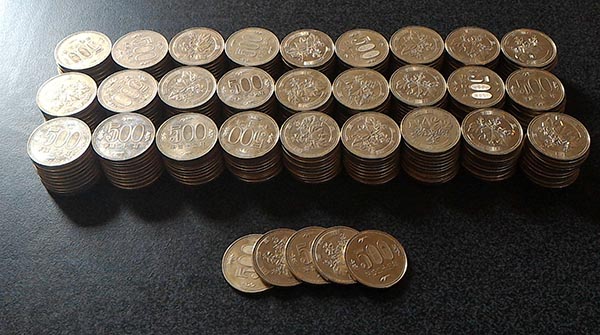 10万円貯まる貯金箱