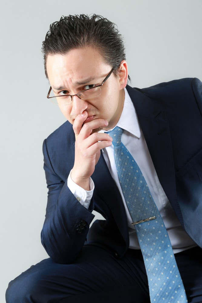 写真の男性は記事とは一切関係ありません